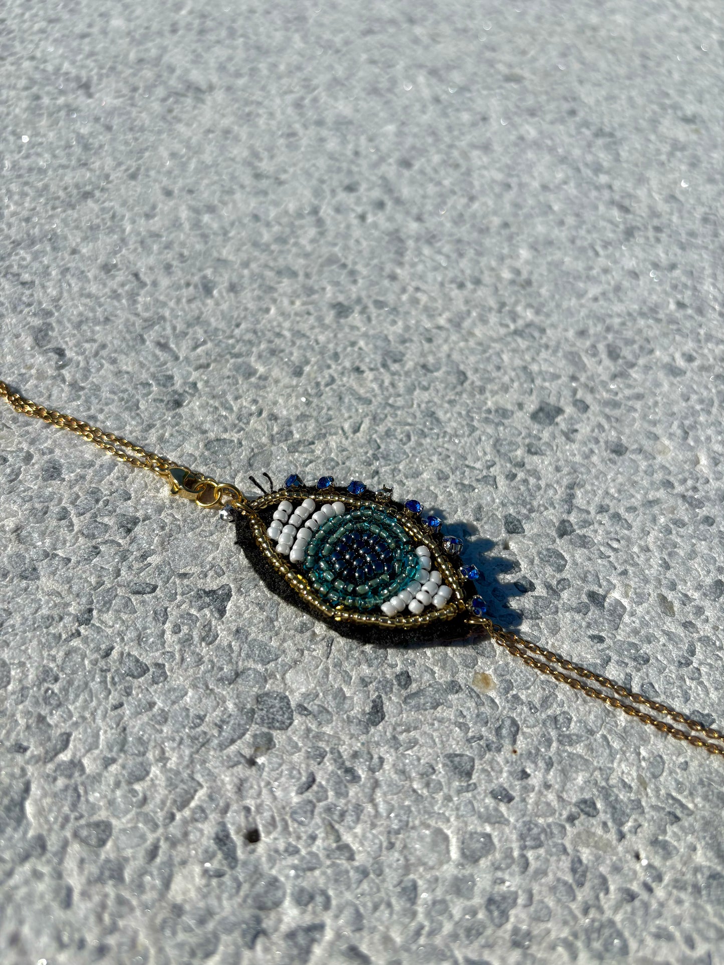 “Solo Sunday” choker.