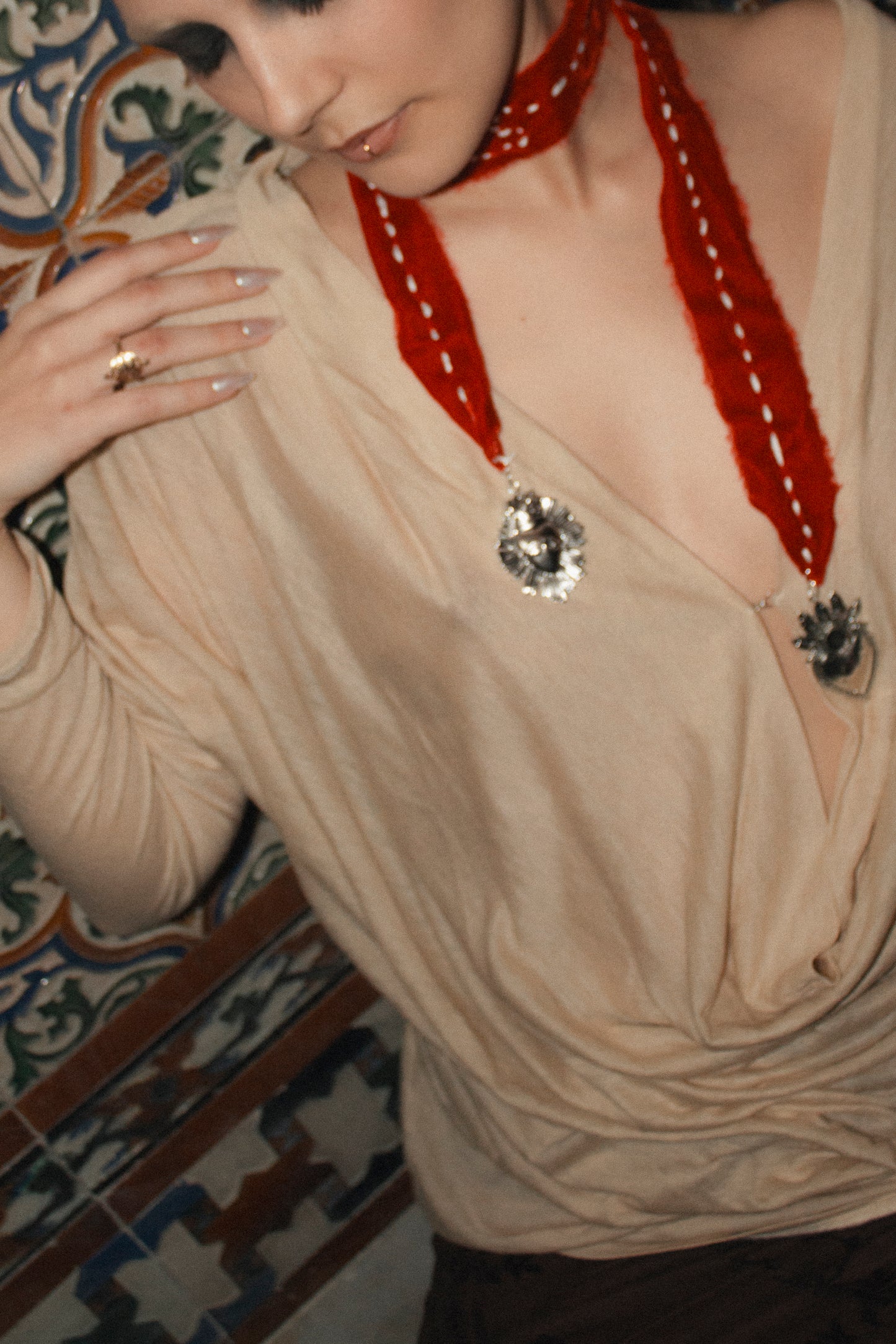009. Choker "concepción"