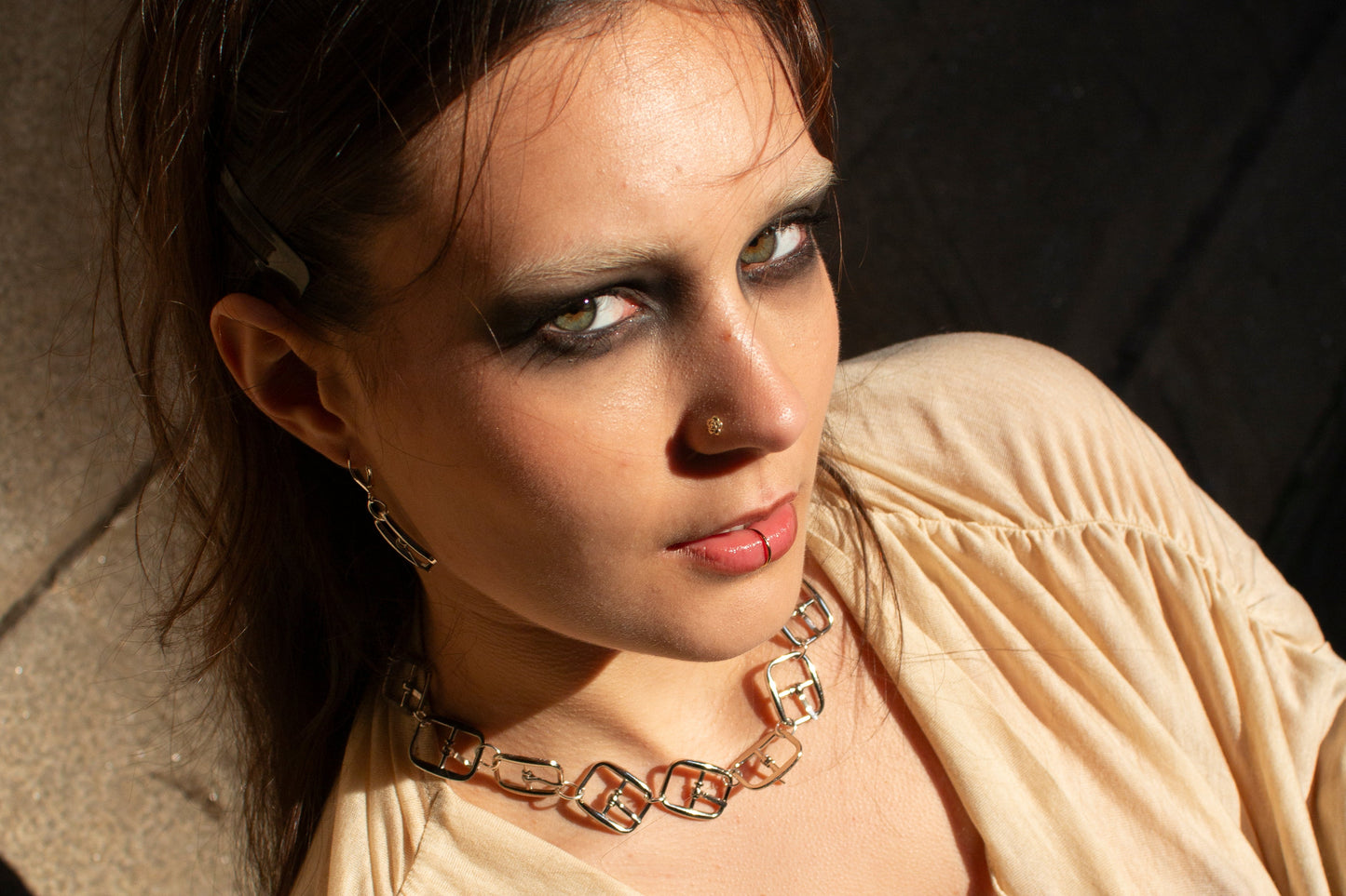 017. Choker "desate"